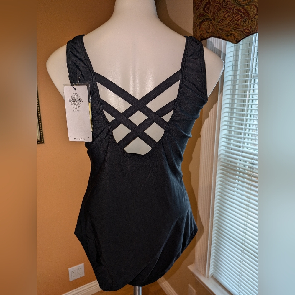 NEW EXLURA Women's Swimsuit Size XL Black